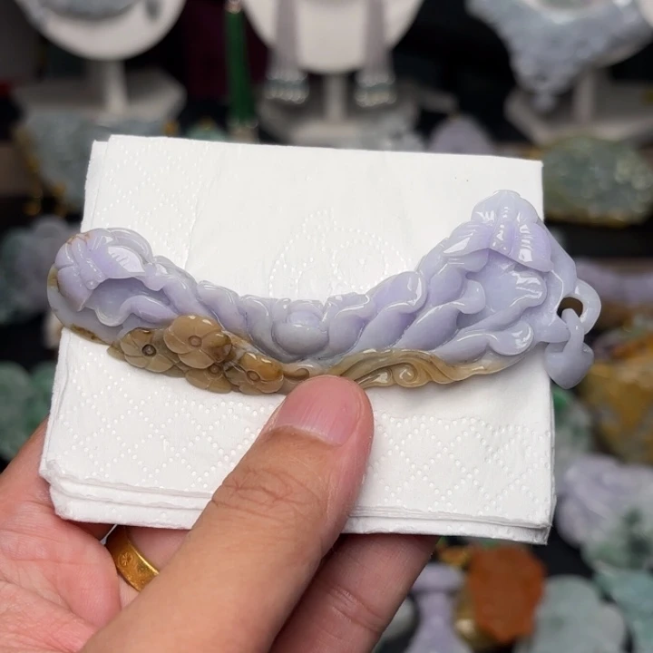 翡翠未镶嵌颈饰吊坠