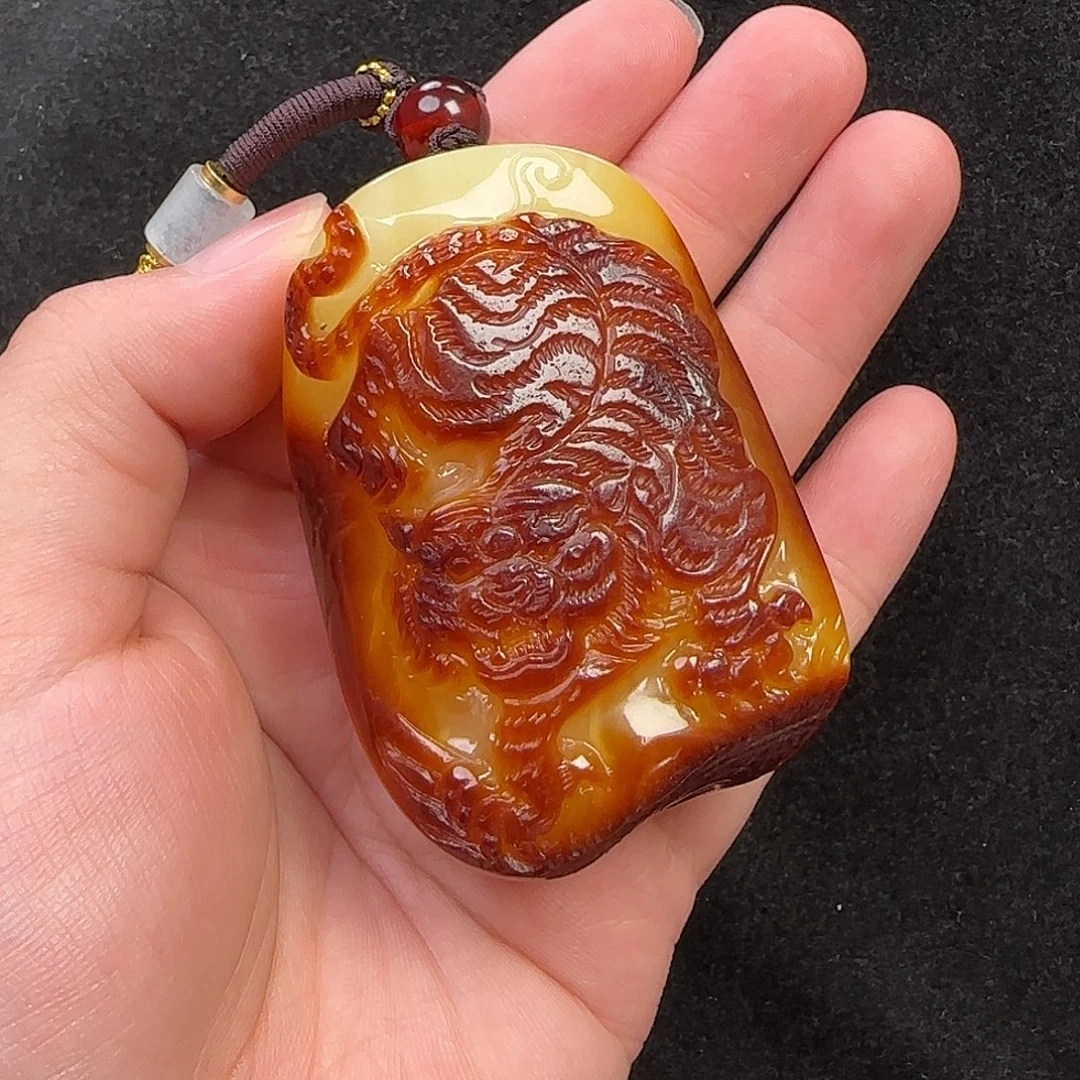 蜜蜡未镶嵌珠宝奇石