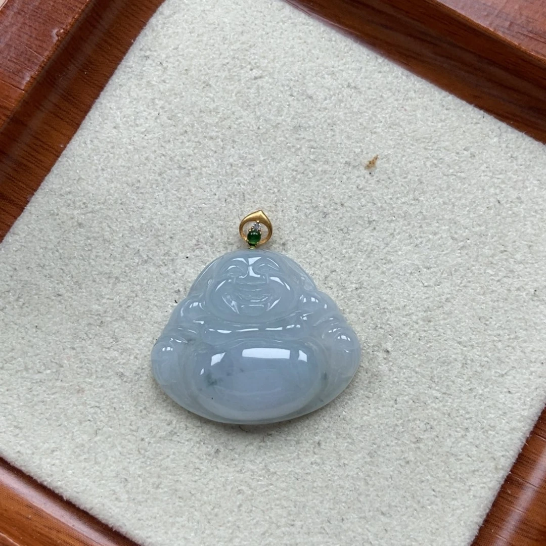 翡翠未镶嵌颈饰佛公
