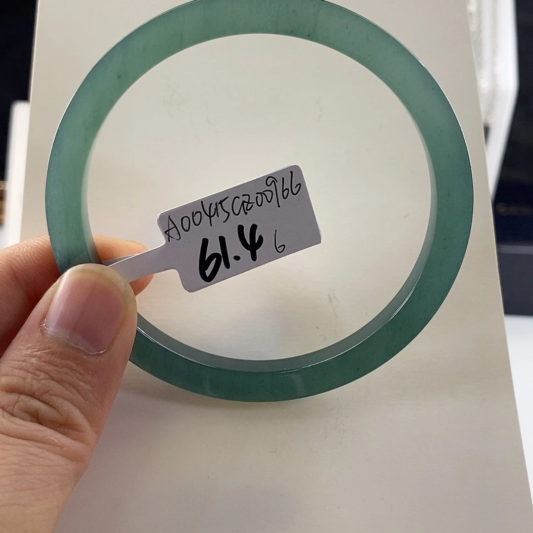 翡翠未镶嵌手镯61.46