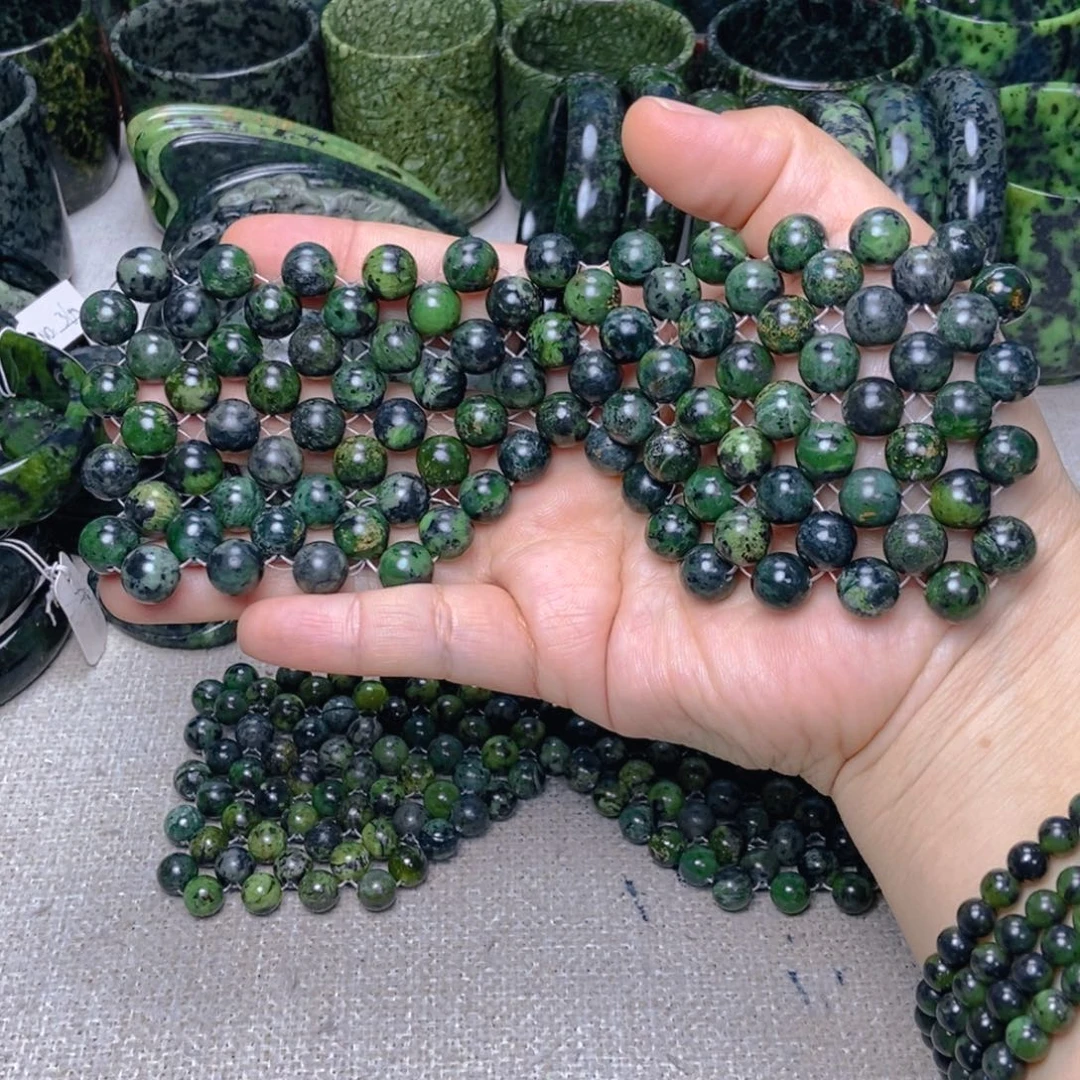 蛇纹石玉眼罩未镶嵌偶有瑕珠