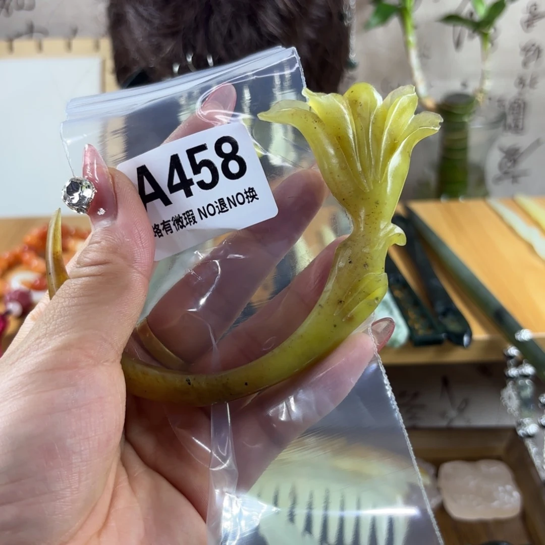 蛇纹石玉戒指合金九*八