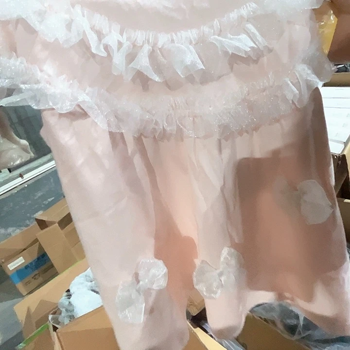 吧啦家100码粉色连衣裙。