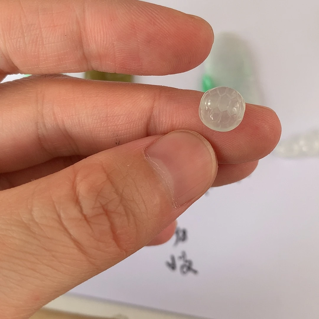 翡翠未镶嵌颈饰奶**酥龟甲