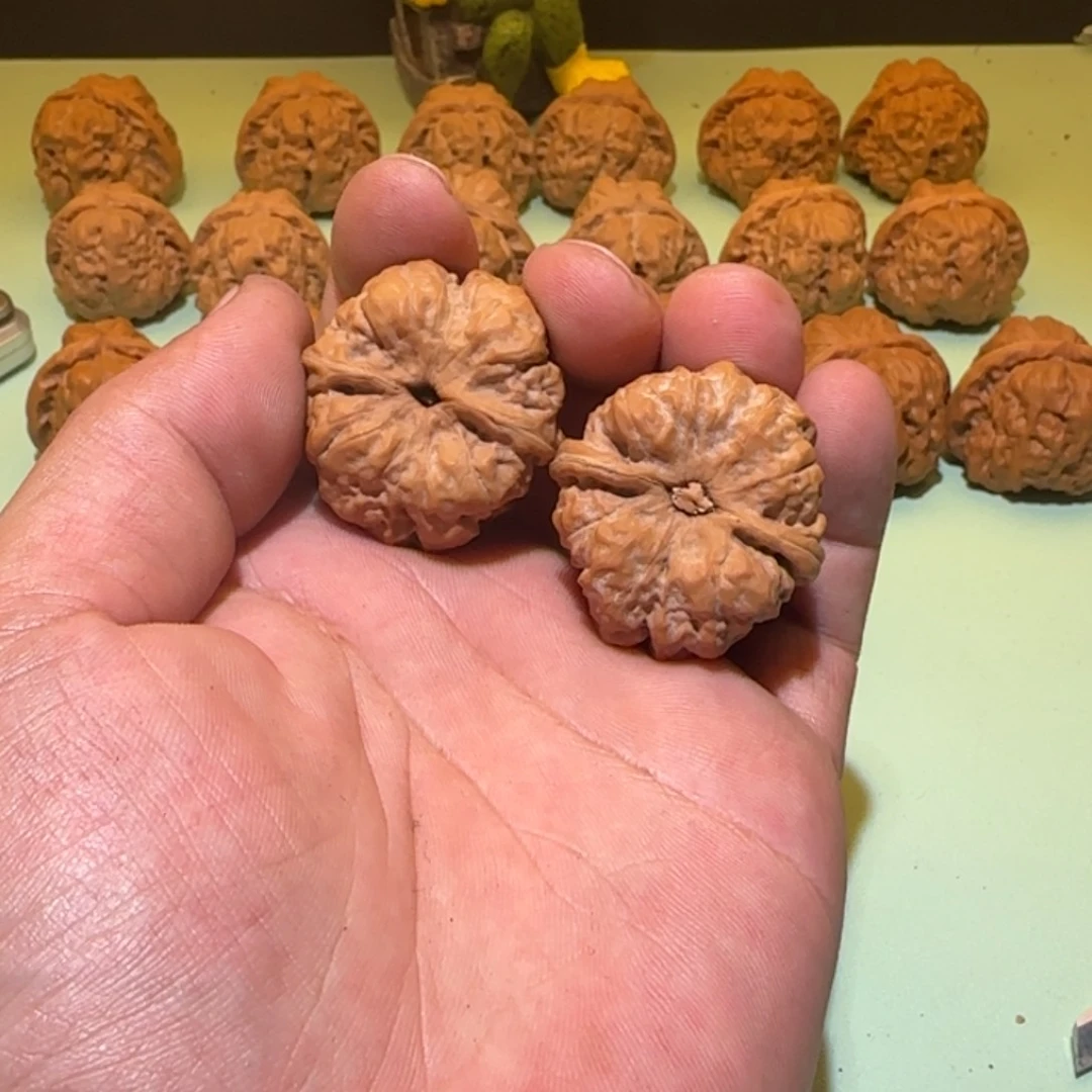 文玩核桃吊坠B****k蛤蟆头35