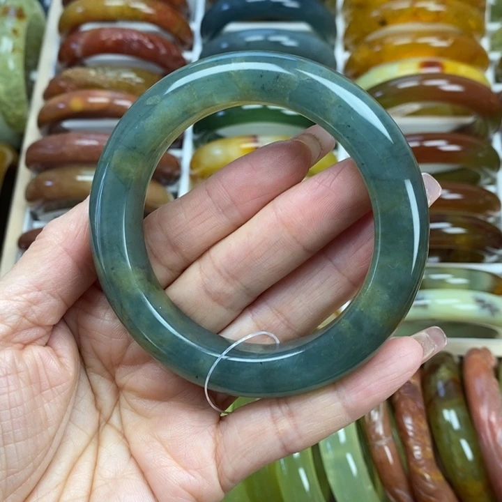 蛇纹石玉手镯未镶嵌56