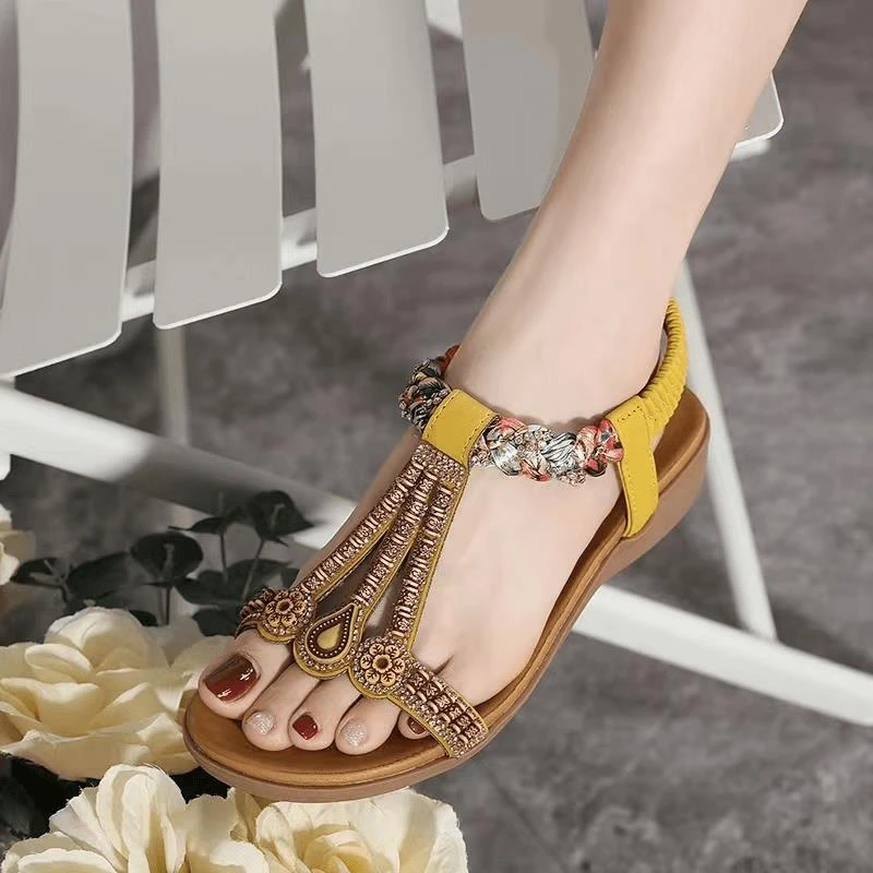 凉鞋女夏季外穿2024新款波西米亚风复古串珠水钻坡跟软底