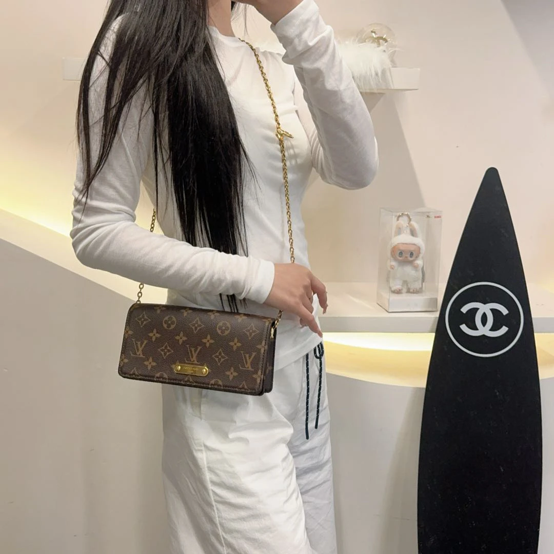 99新 LouisVuitton/路易威登 Lilywoc老花斜挎包/5443