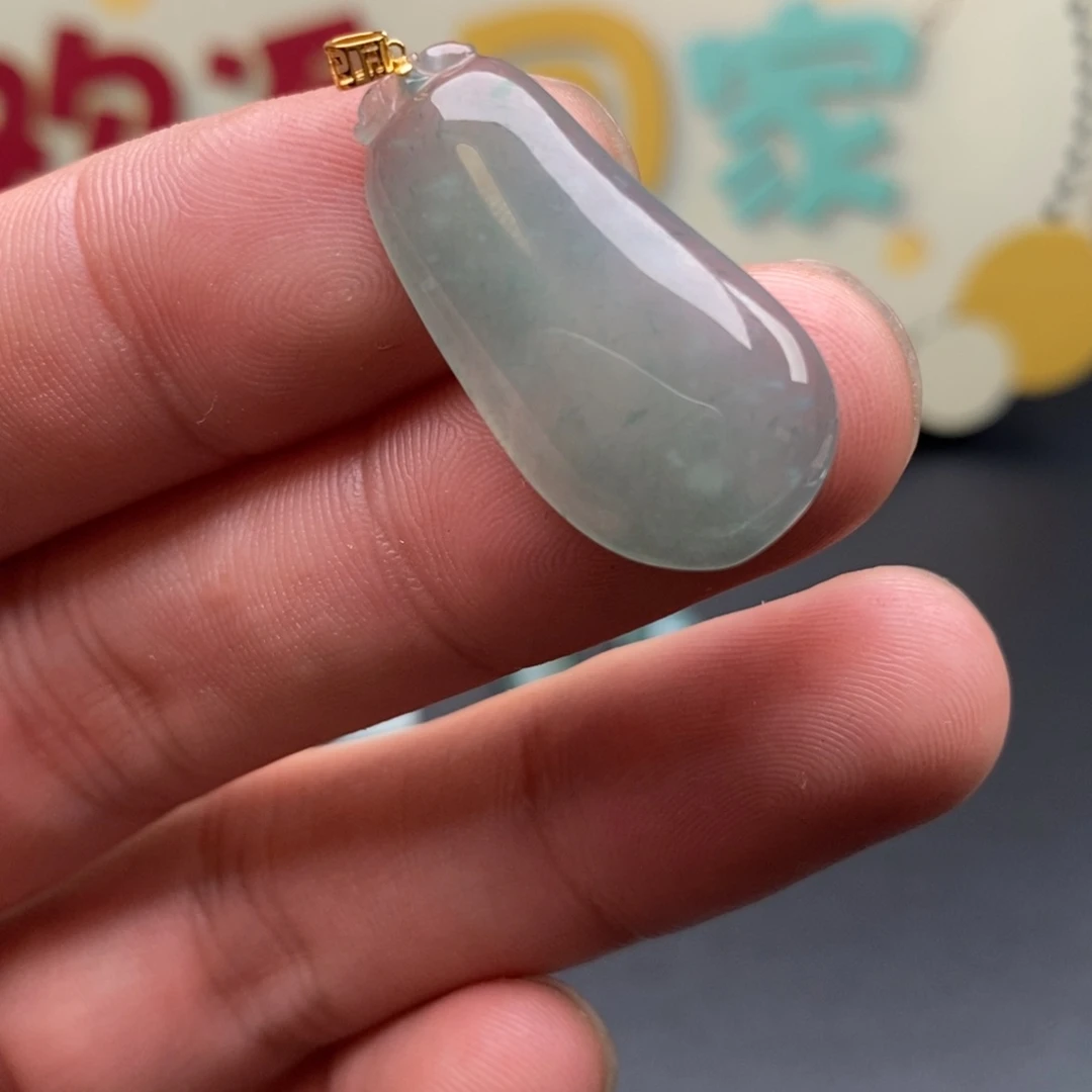 颈饰18K金镶嵌翡翠