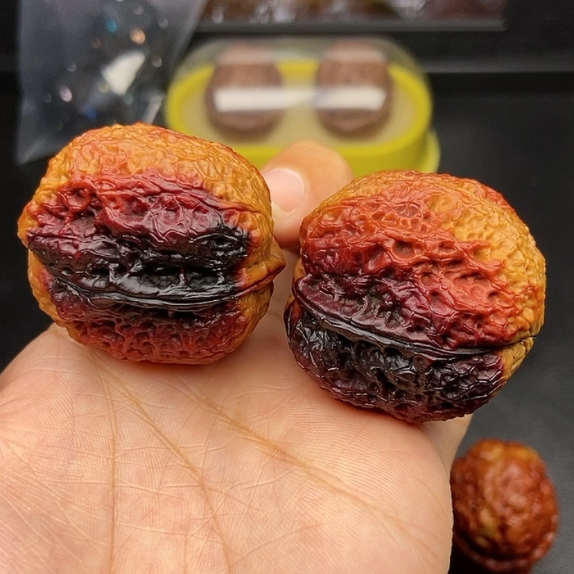 【闪购商品】把件文玩核桃38尺饕餮金蟾48克