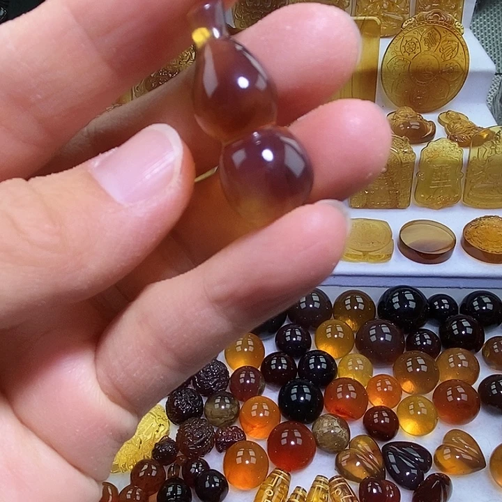 琥珀未镶嵌吊坠(不含链)天然缅甸琥珀金棕葫芦