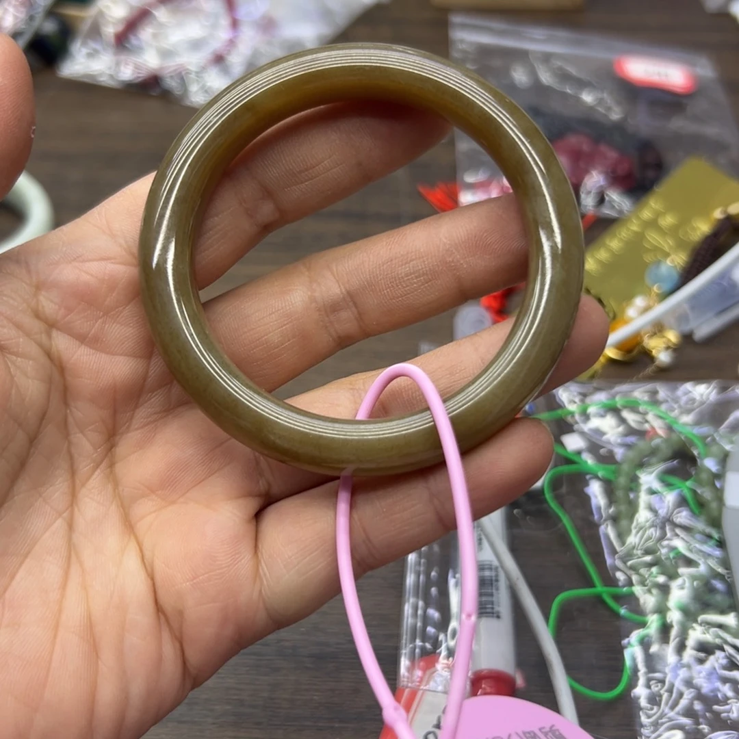 红***房和田玉未镶嵌手镯56圈围600……85