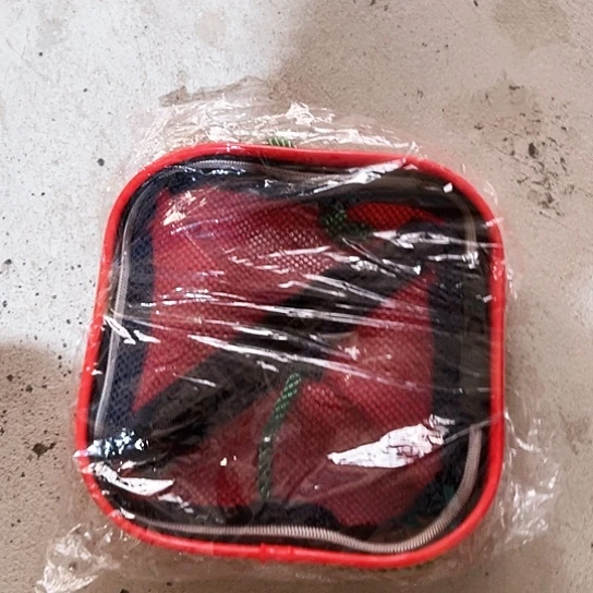打水桶红。