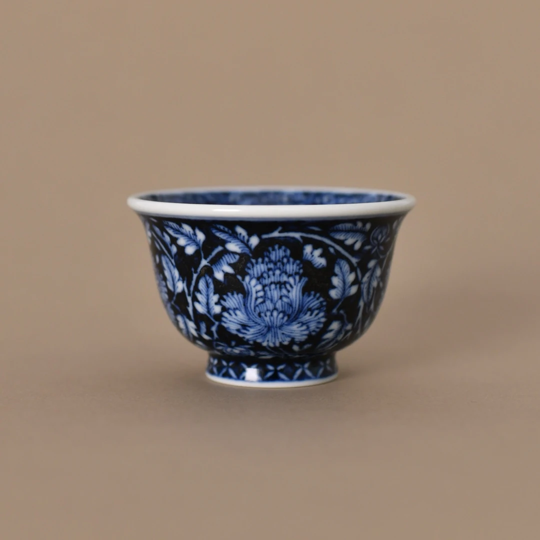 景德镇元研己元青花四相牡丹纹小压手杯主人杯口径：74mm容量：80cc