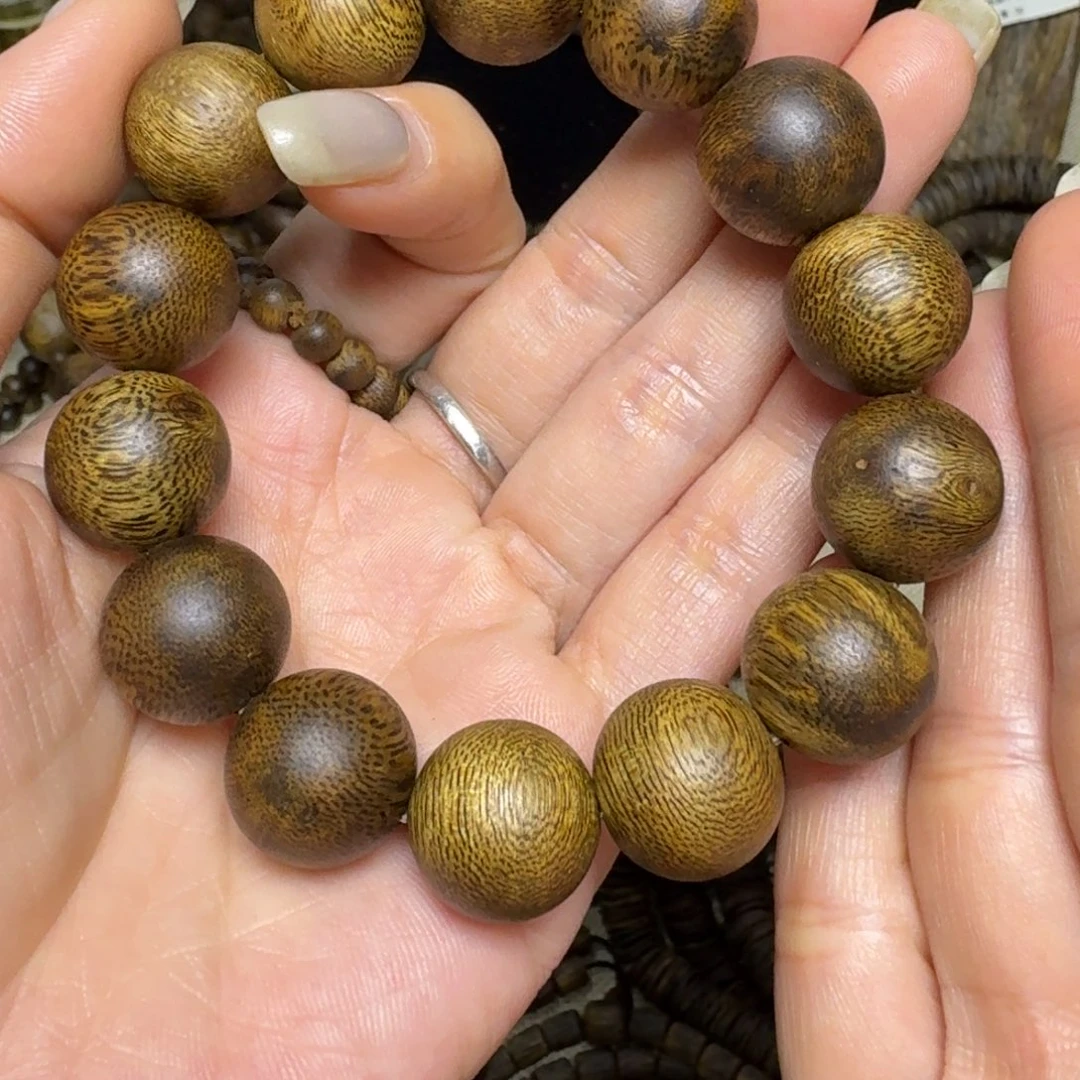 沉香手串乌身卡1.6-16克多样性发货一条