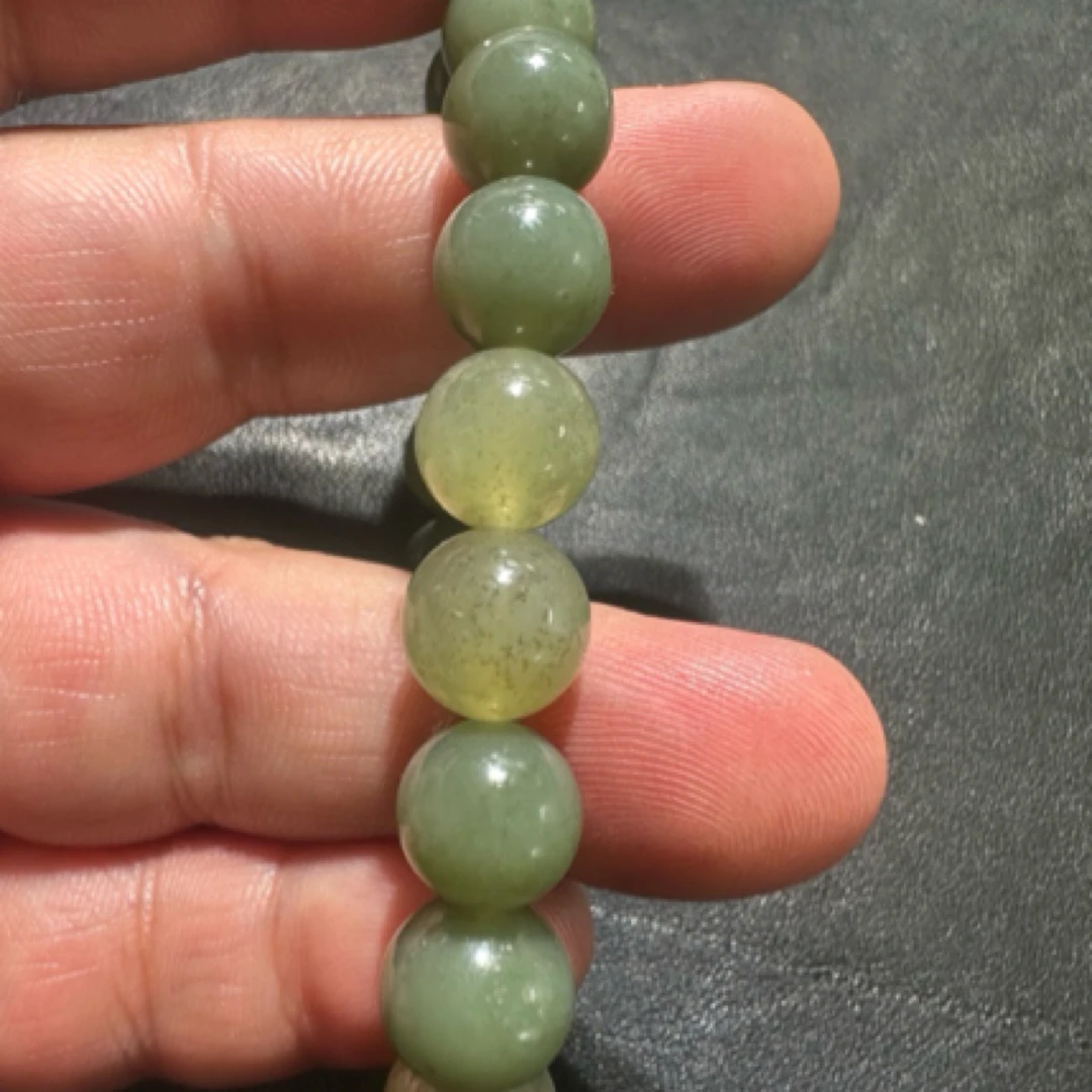 和田玉精品手串沙枣青