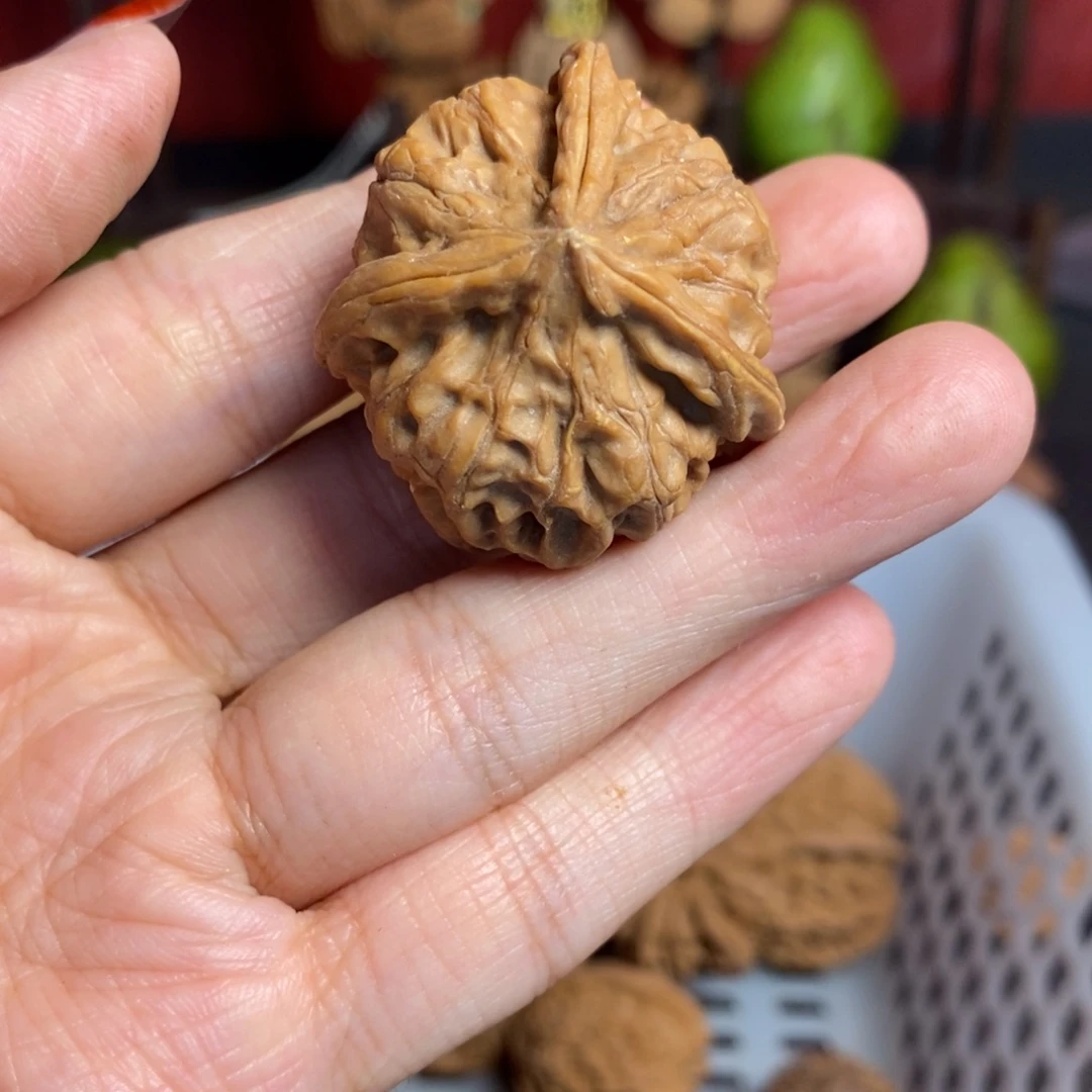 飞***觉把件文玩核桃文玩