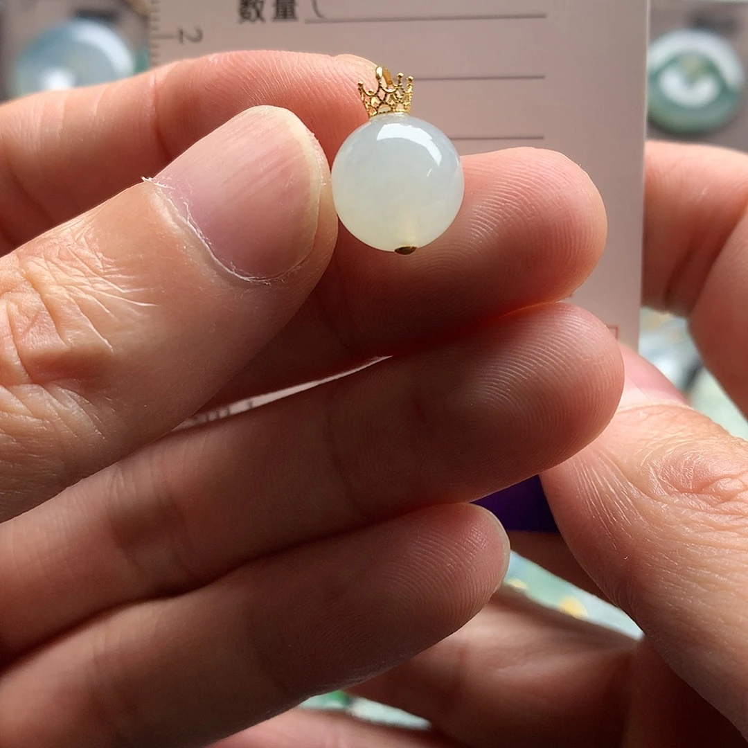 翡翠未镶嵌颈饰吊坠