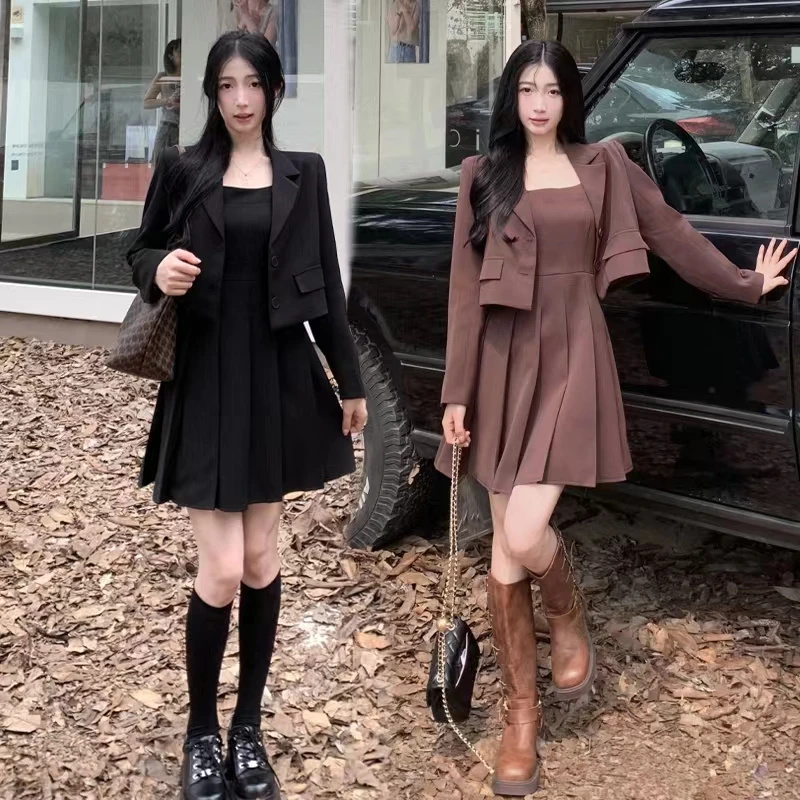 【T2216】新款法式短款西装外套百褶吊带短裙两件套