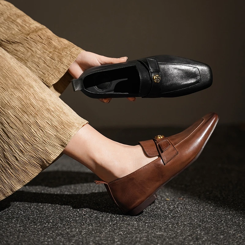 2cm头层水洗牛皮方头粗跟单鞋女黑色乐福鞋山茶花平底鞋休闲大码