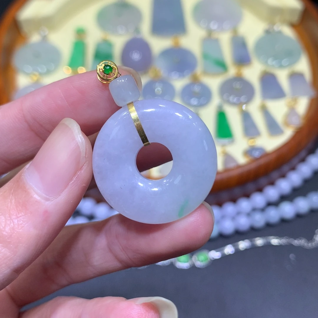 翡翠吊坠(不含链)18K金镶嵌
