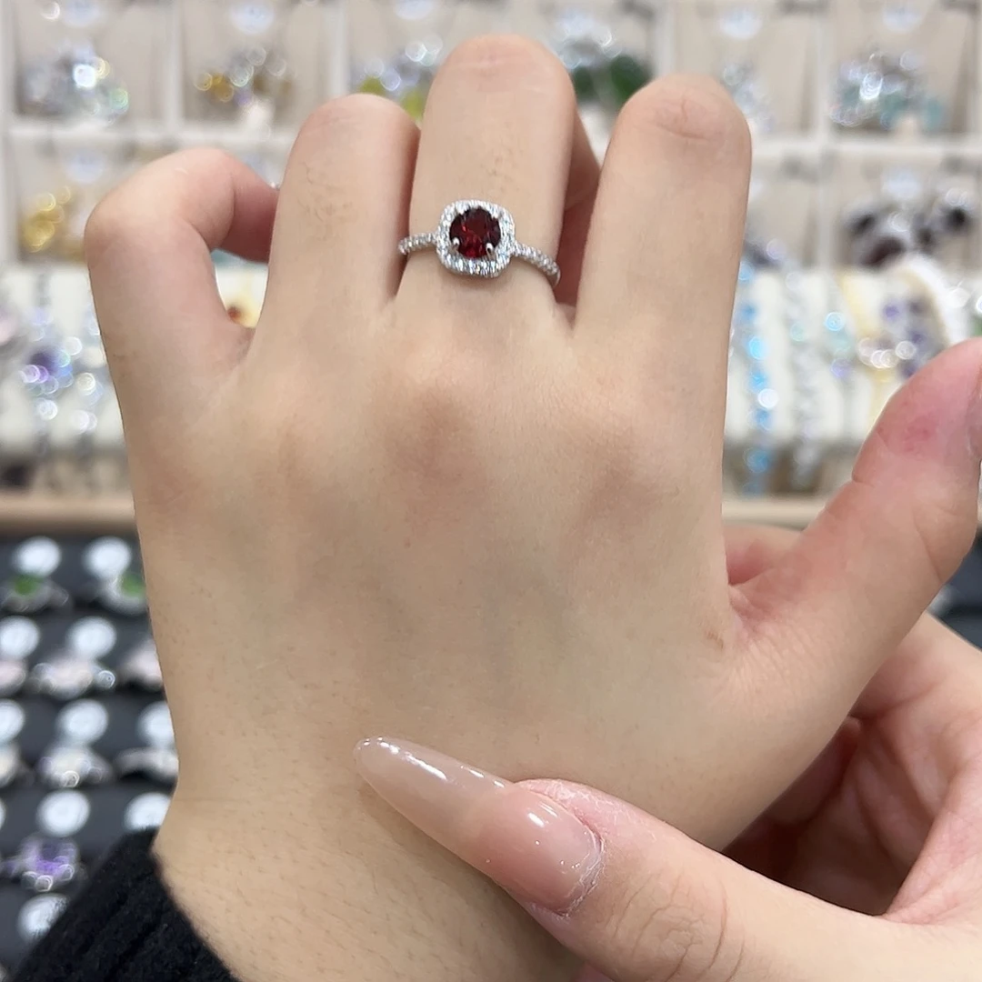 银S925镶嵌戒指石榴石