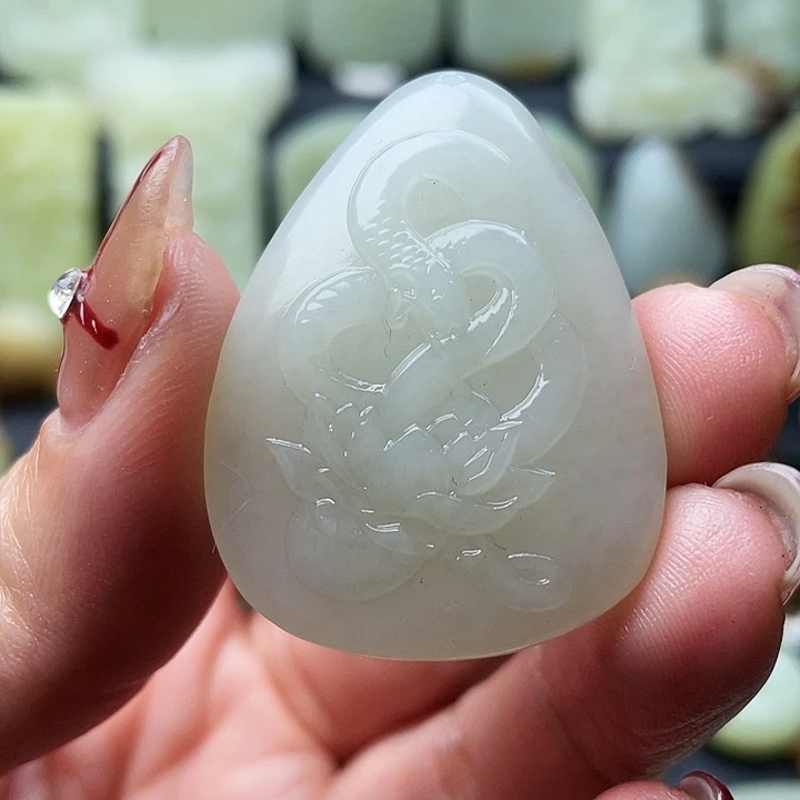 和田玉（糖玉）未镶嵌颈饰