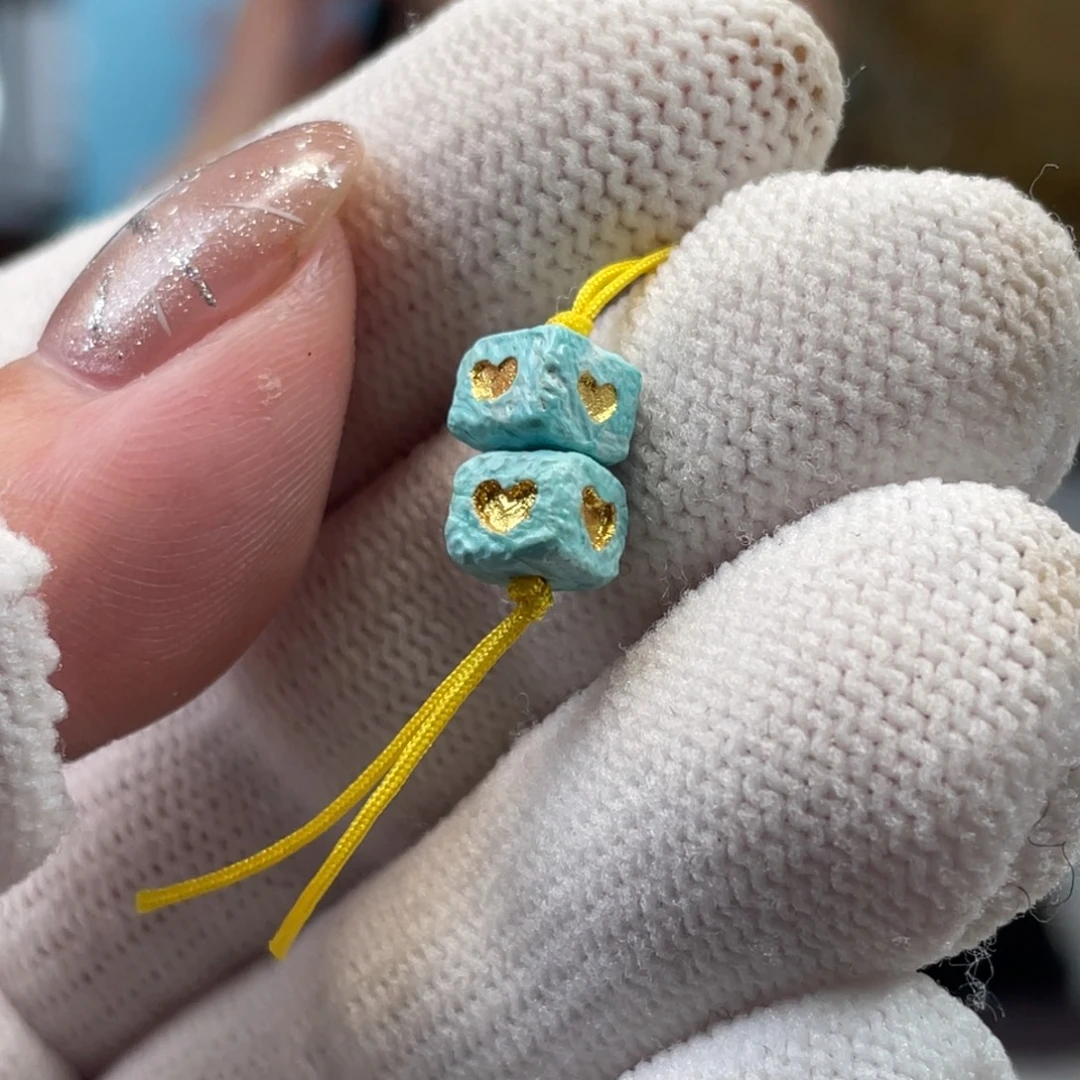 绿松石未镶嵌挂件