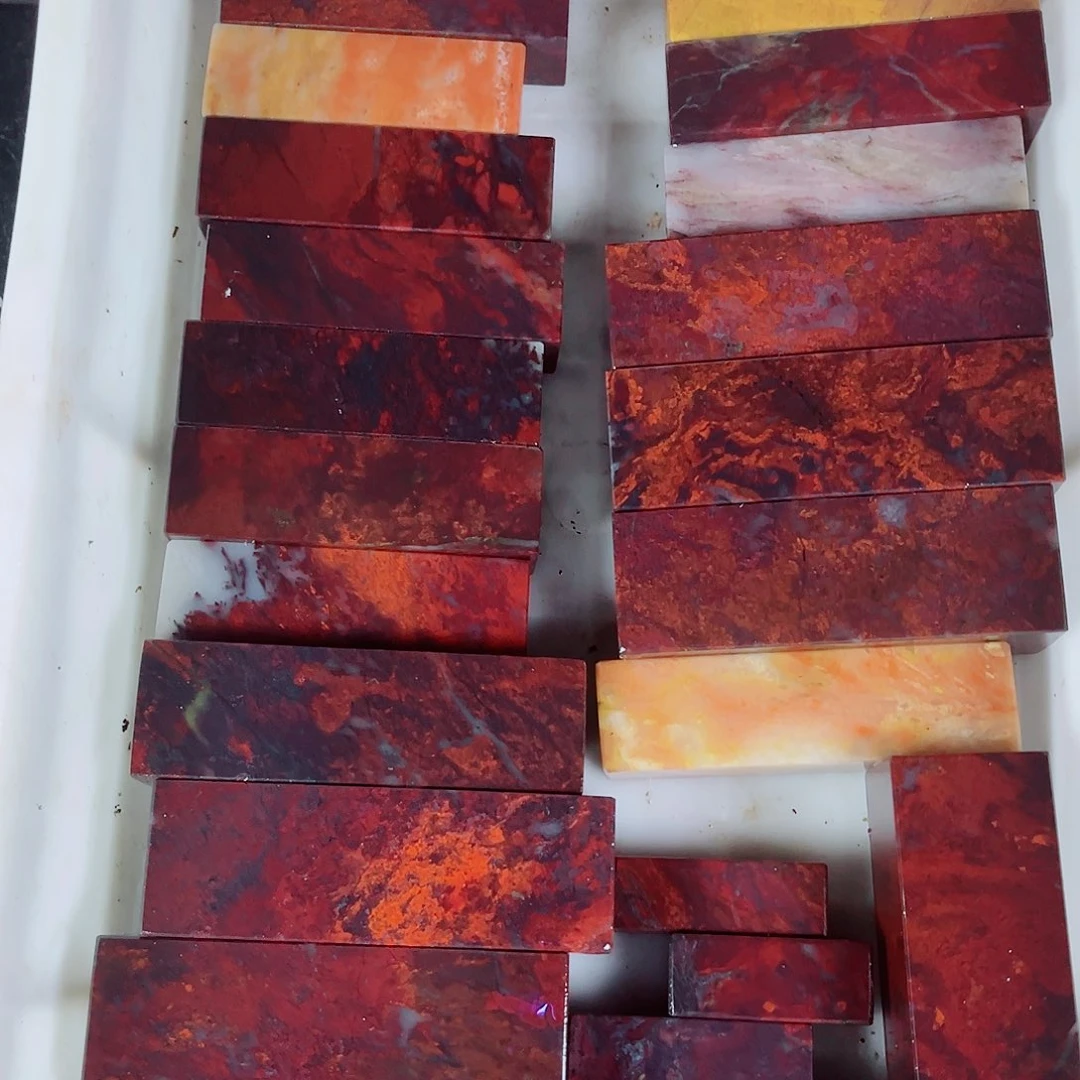 摆件广西桂林鸡血玉，不包邮