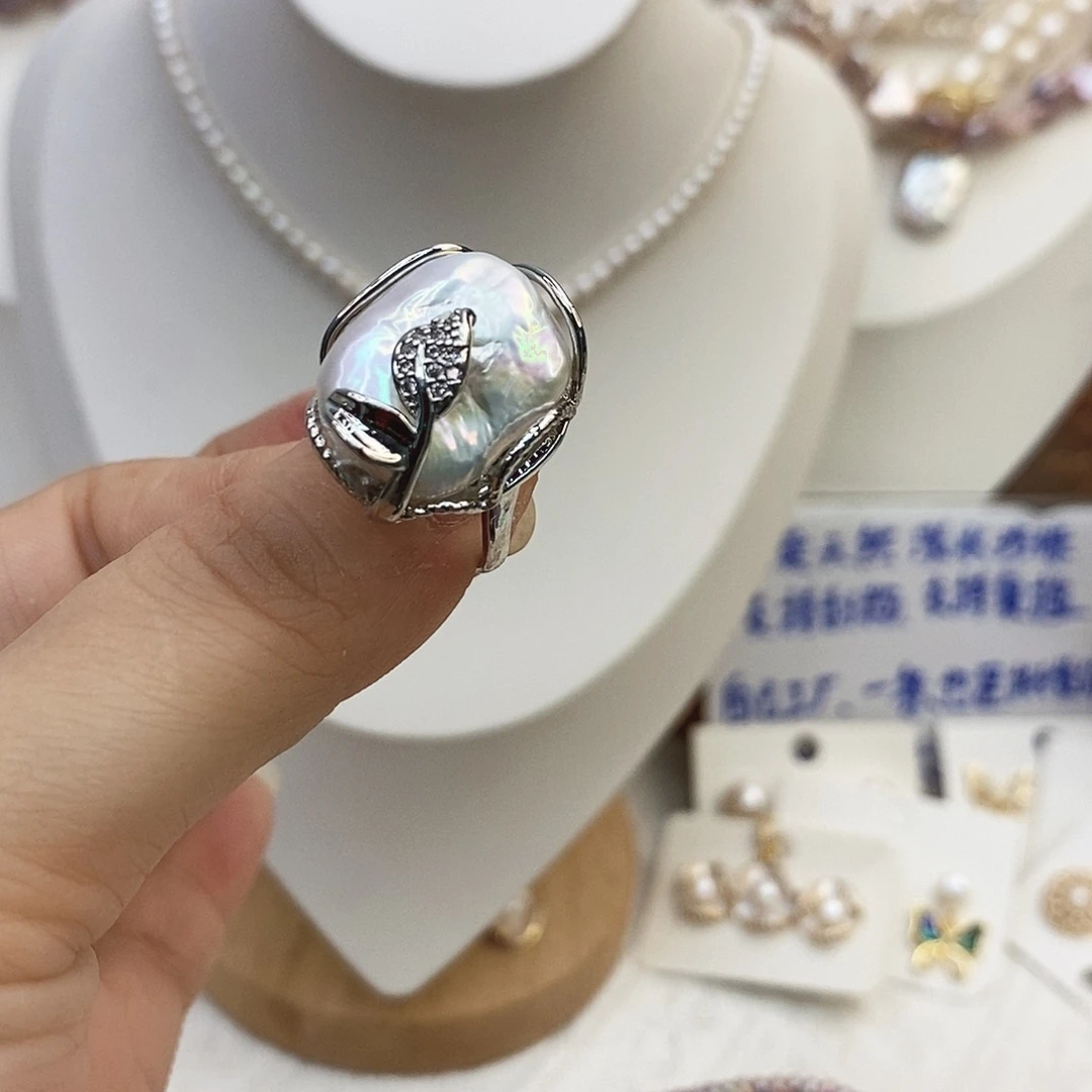 钛钢淡水珍珠颈饰