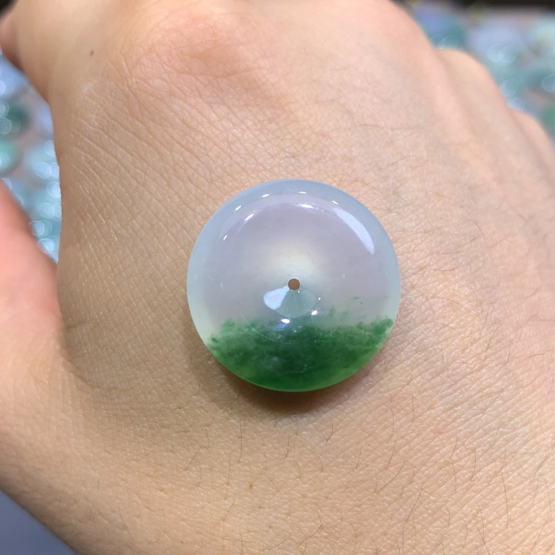 翡翠未镶嵌颈饰平安扣