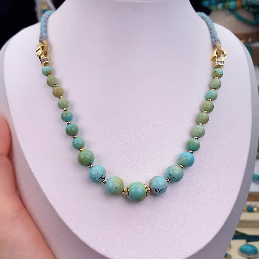 绿松石未镶嵌颈饰