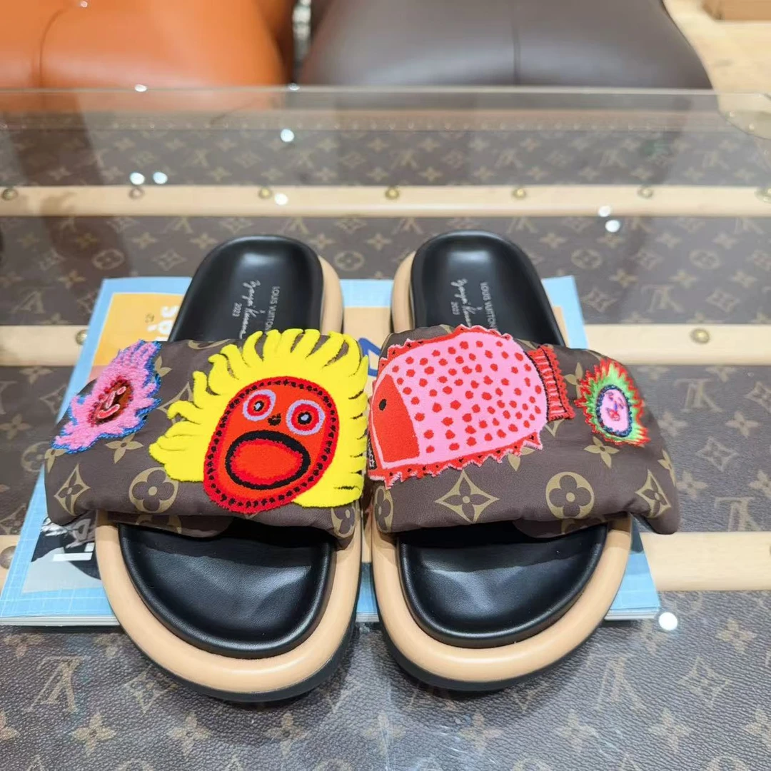 未使用 LouisVuitton/路易威登 草间弥生联名拖鞋 34码