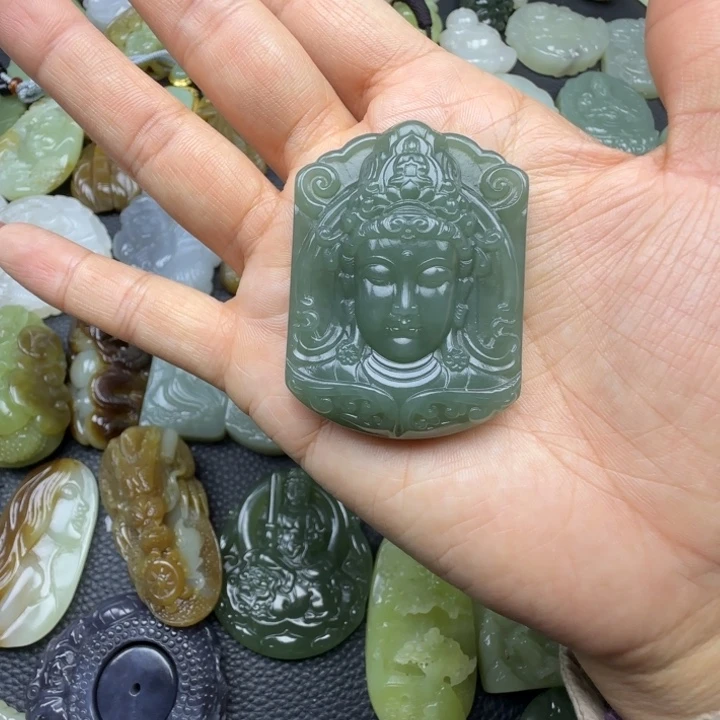 和田玉未镶嵌颈饰