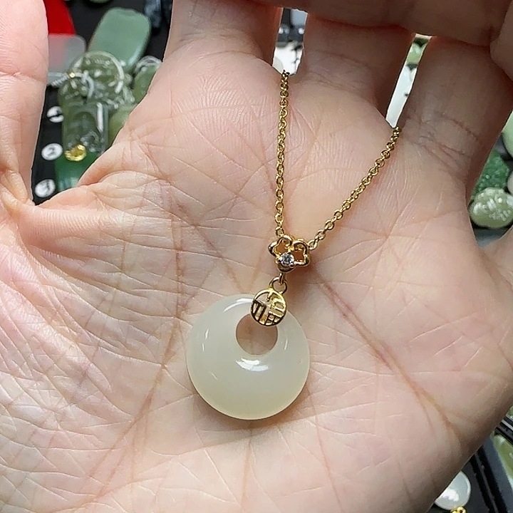 和田玉银S925镶嵌吊坠(赠链)