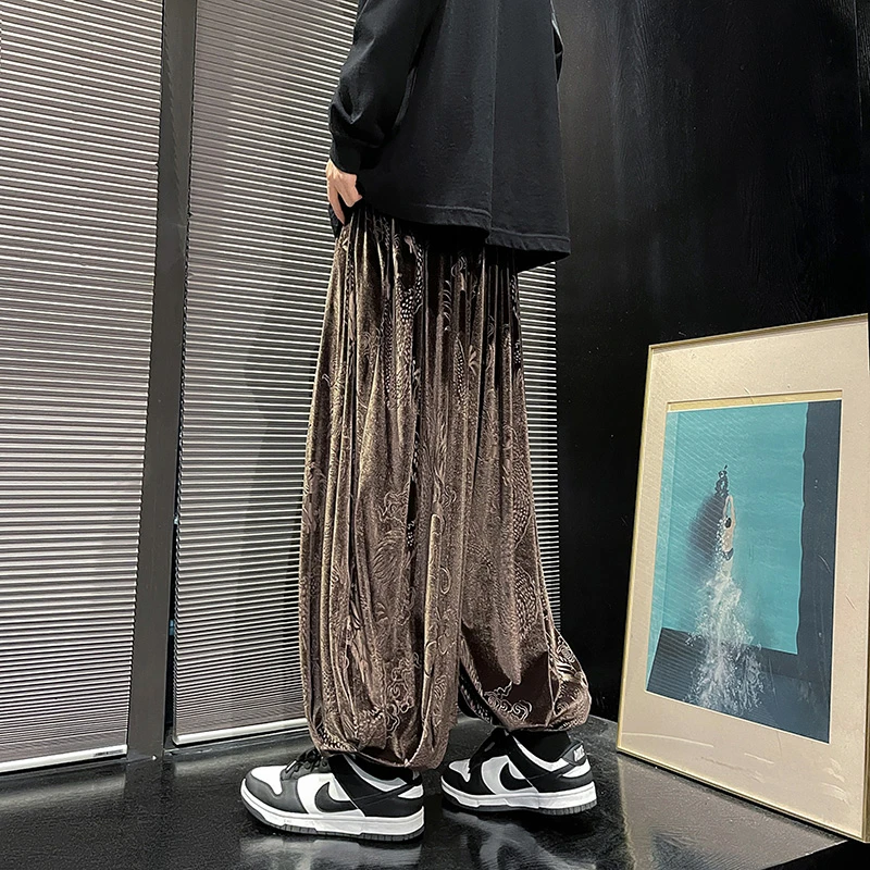 咖啡色潮牌金丝绒休闲阔腿裤新中式男装高级感龙纹提花宽松运动裤