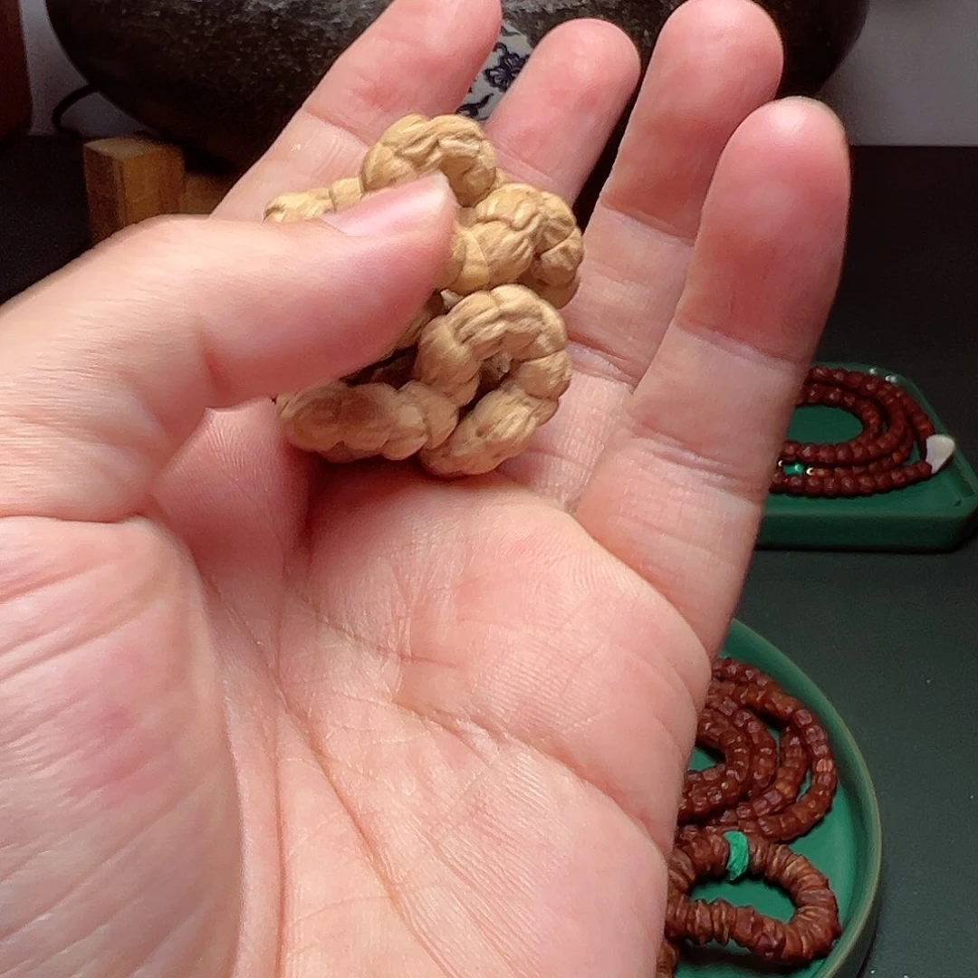 柏香籽/百香籽吊坠129.9