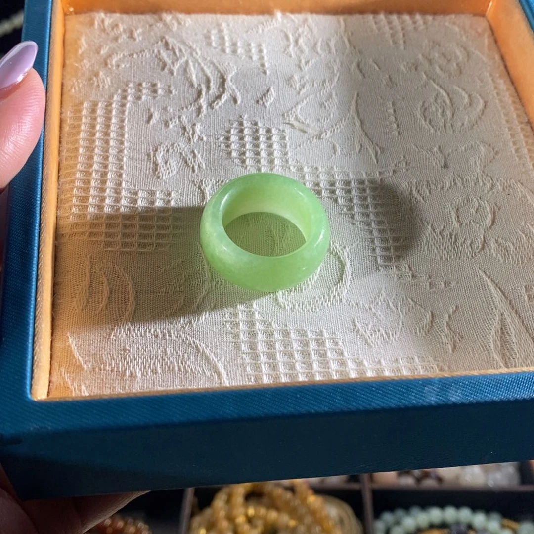 和田玉（翠青玉）戒指未镶嵌