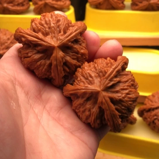 萍***遇文玩核桃吊坠核桃