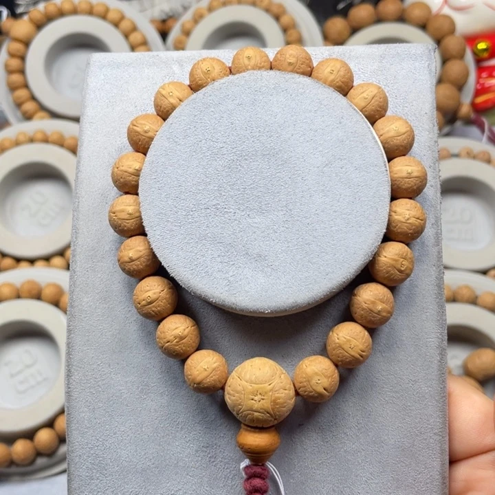 凤眼菩提吊坠手串 12 09