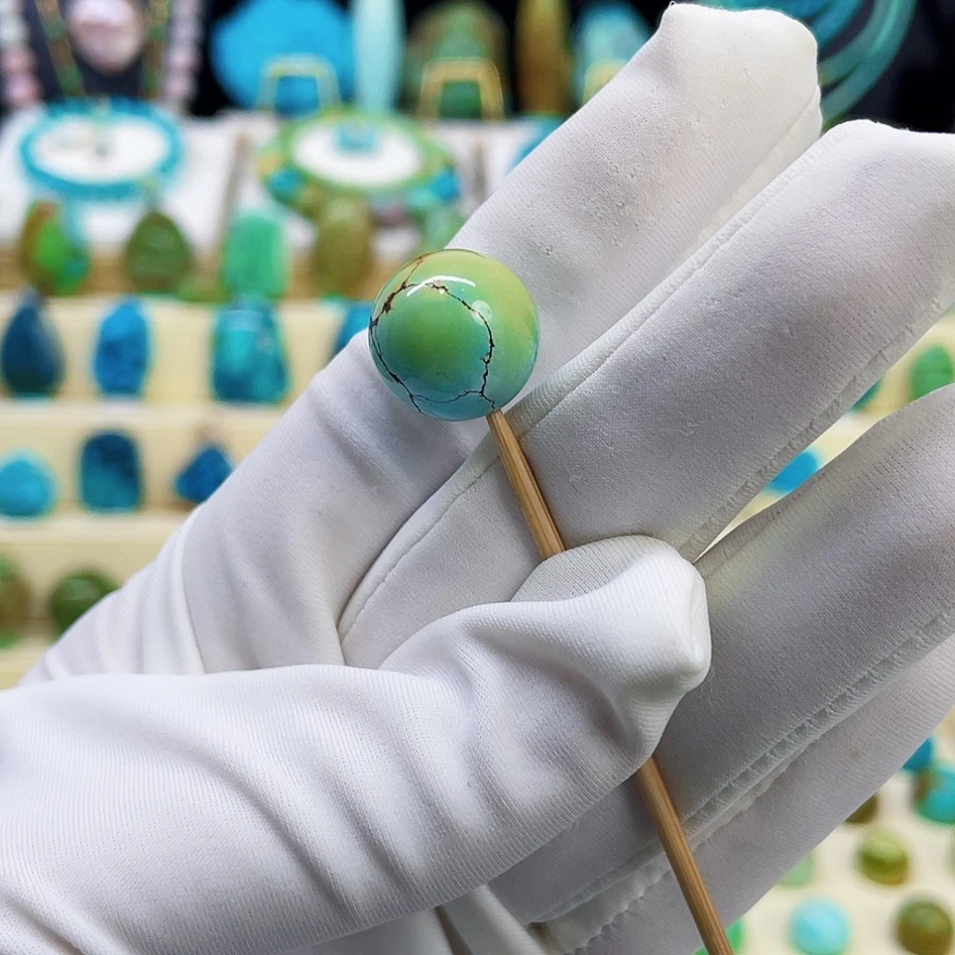 绿松石未镶嵌颈饰