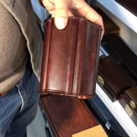 檀香紫檀（小叶紫檀）笔筒