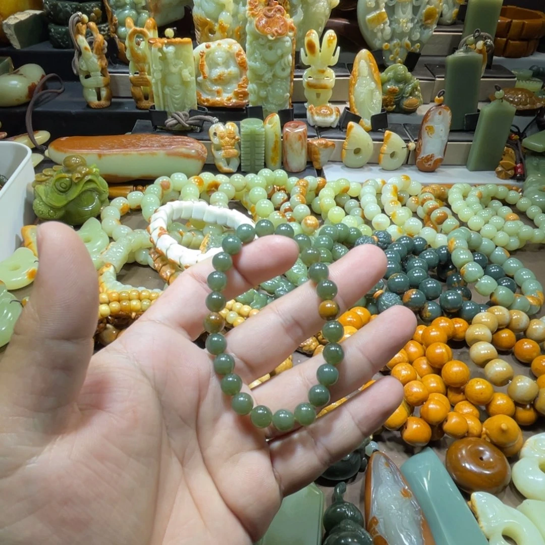 可***语透闪石质玉未镶嵌珠宝奇石