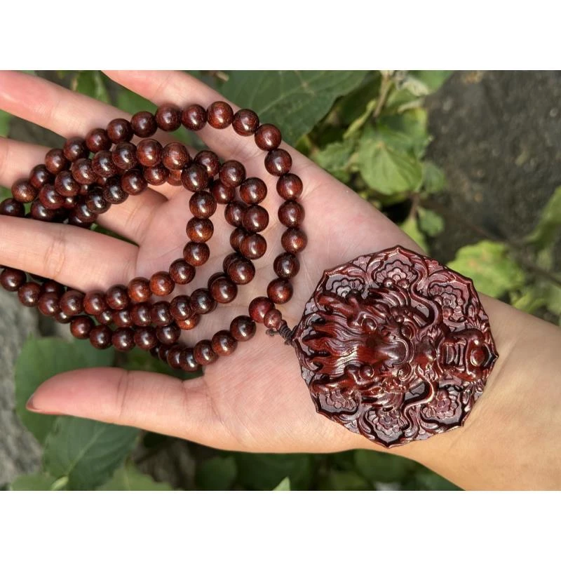 B11紫檀龙牌脖挂
