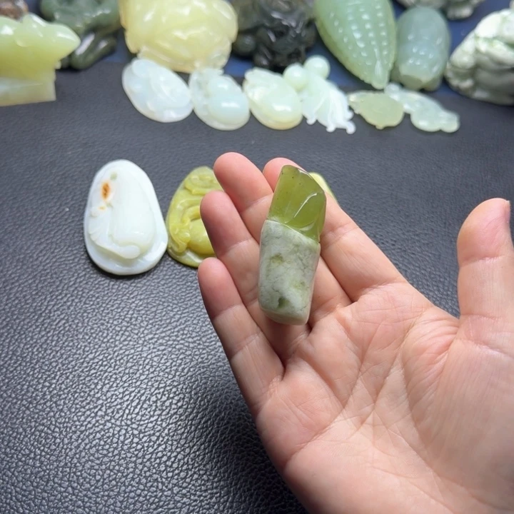 岫玉岫玉挂坠未镶嵌