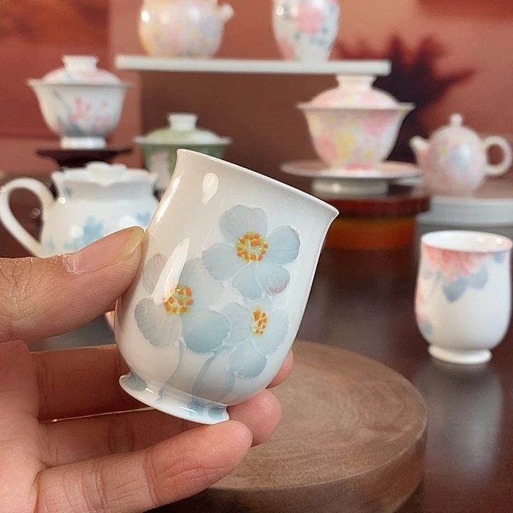 绿绒蒿釉下品茗杯