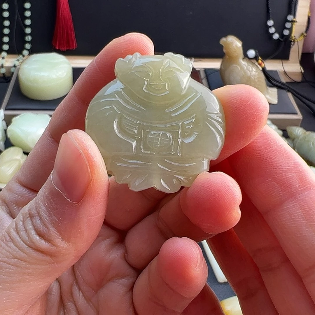 和田玉（糖玉）未镶嵌挂件