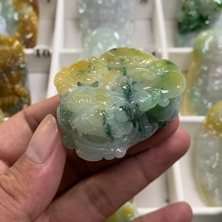 颈饰未镶嵌翡翠皮休2