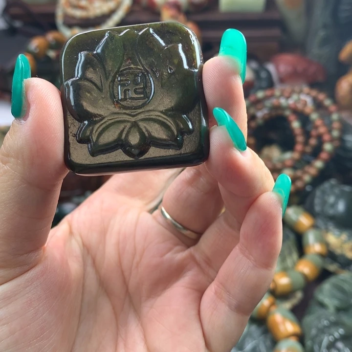 岫岩河磨玉（透闪石质玉）把件未镶嵌