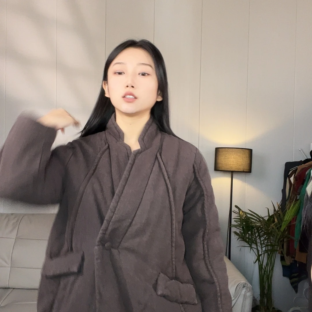 均码咖色棉服去拍去拍